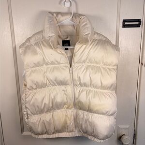 Wild Fable Cream Puffer Vest – Size Small